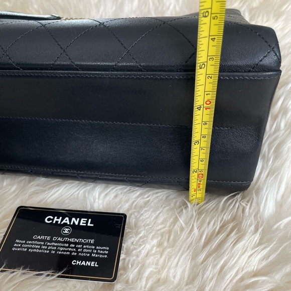 Chanel Large Shopping Purse - Picture 4 of 5